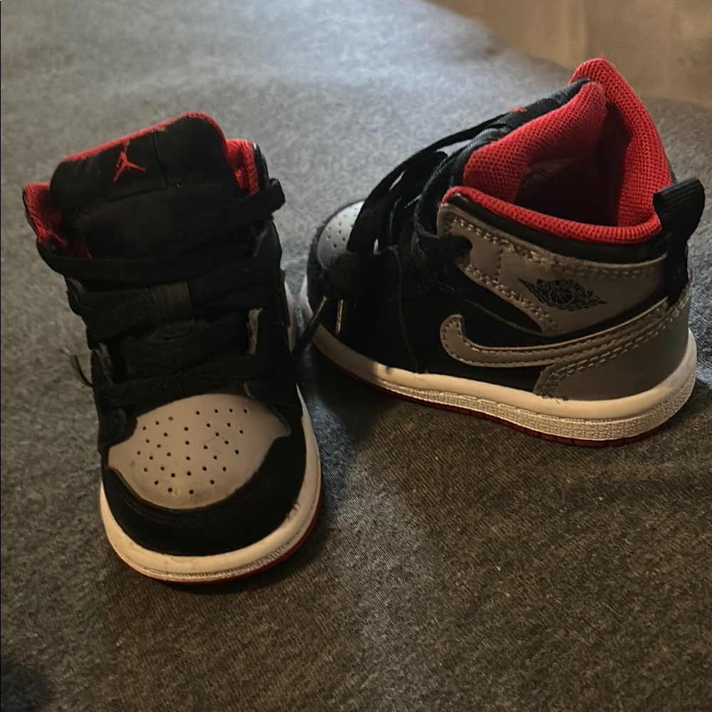 Jordan Kids Black and Gray Sneakers